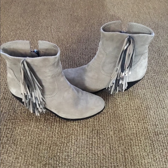 Sam Edelman grey fringed zippered booties. - Picture 2 of 9